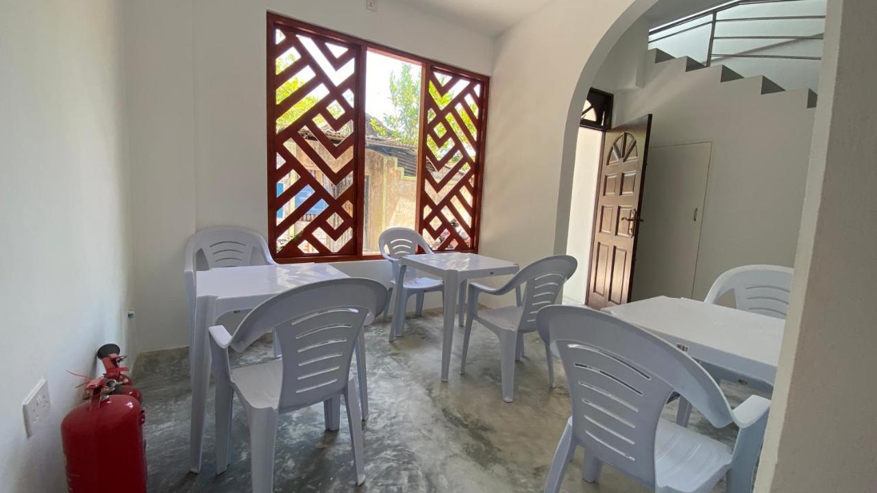 Raalhu Dhangethi Bed and Breakfast Esterno foto